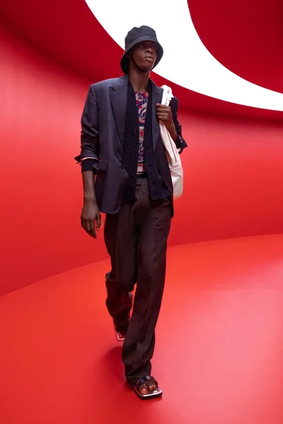 Look 8